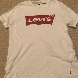 levi’s classic t shirt
